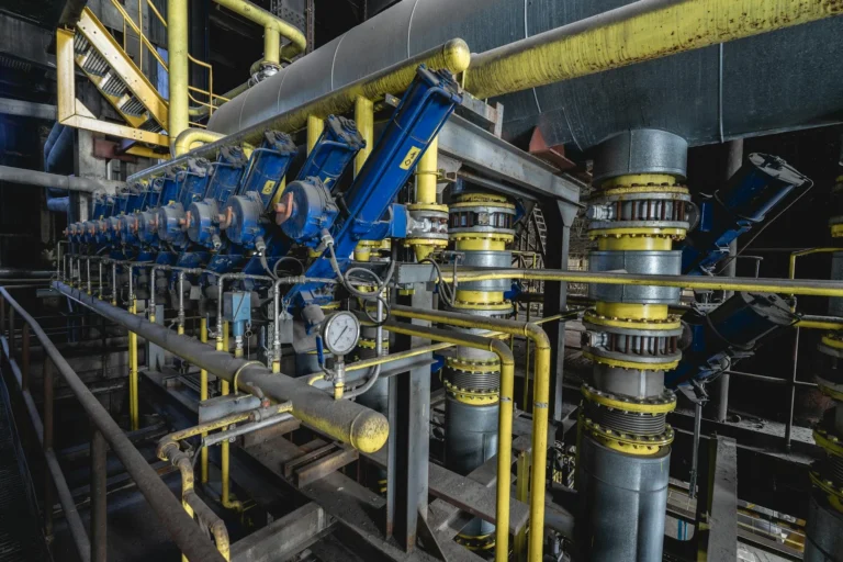 Large Industrial Pipes Factory Maintenance
