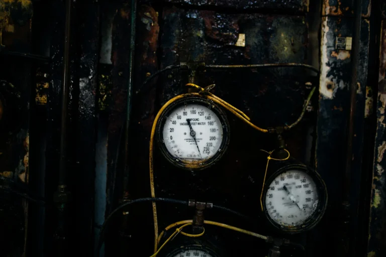 Pressure Gauge Dirty Water